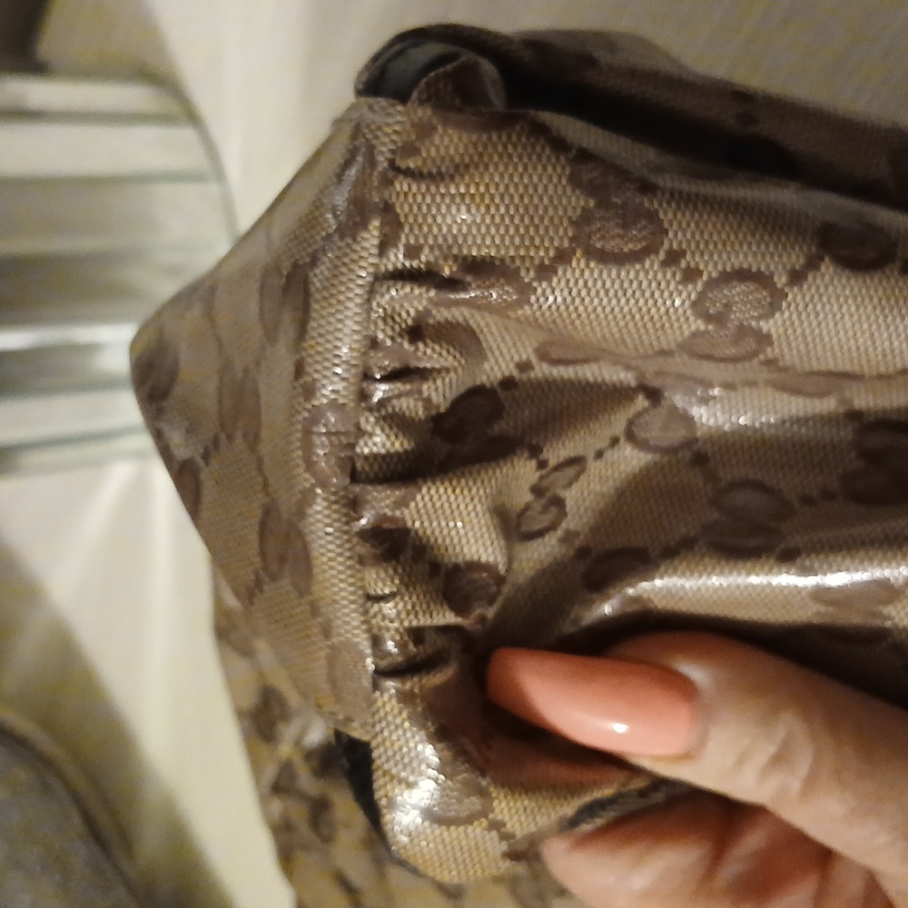 Gucci Elegant Brown and Gold Shoulder Bag - Picture 9 of 11